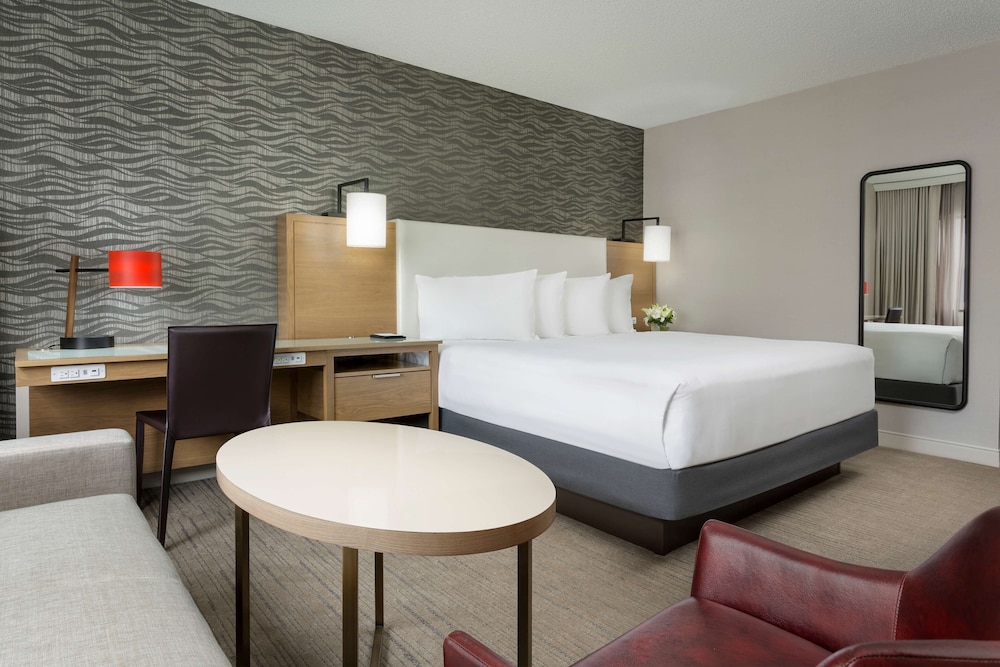 Standard Room, 1 King Bed - Photo 2