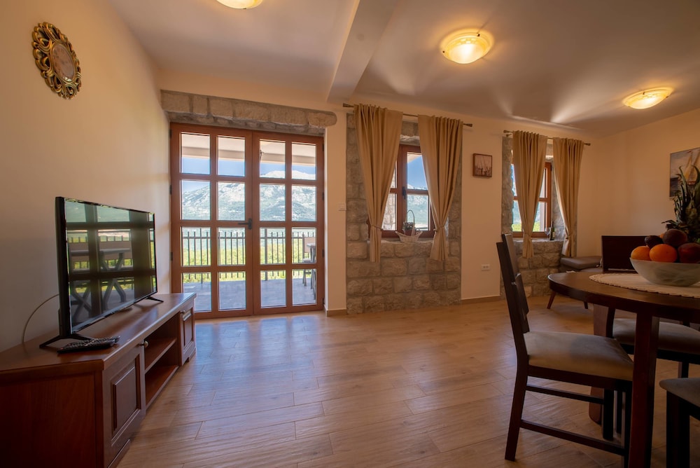 Premium Apartment
