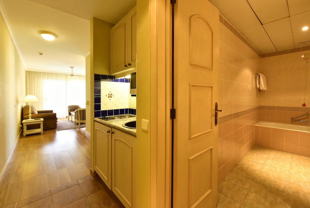 Superior Double Room - Photo 11