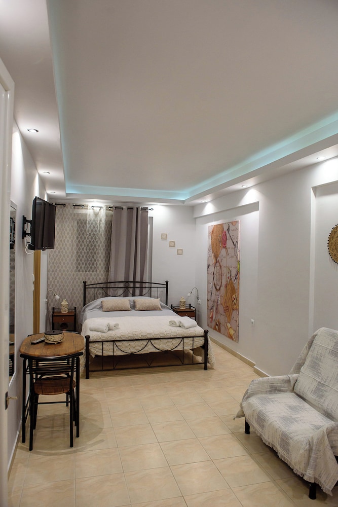 Design Studio, 1 Queen Bed with Sofa bed, Ground Floor
