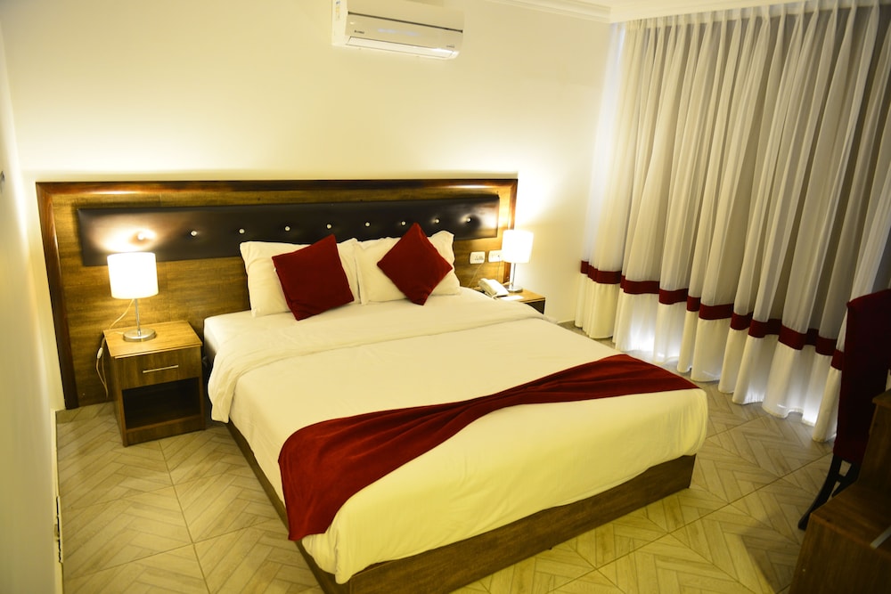 Superior Double Room, City View photo 3