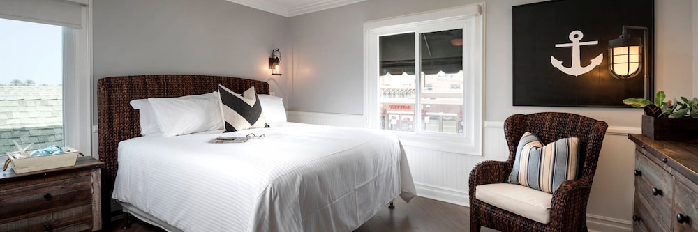 The Sailor Suite | 1 Bedroom photo 1