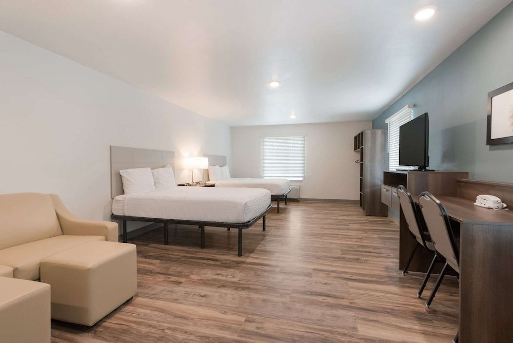 Standard Room, Multiple Beds, Non Smoking