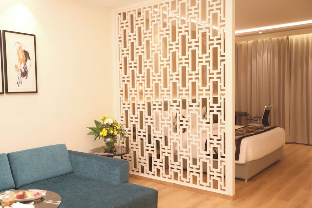 Suite - Photo 7