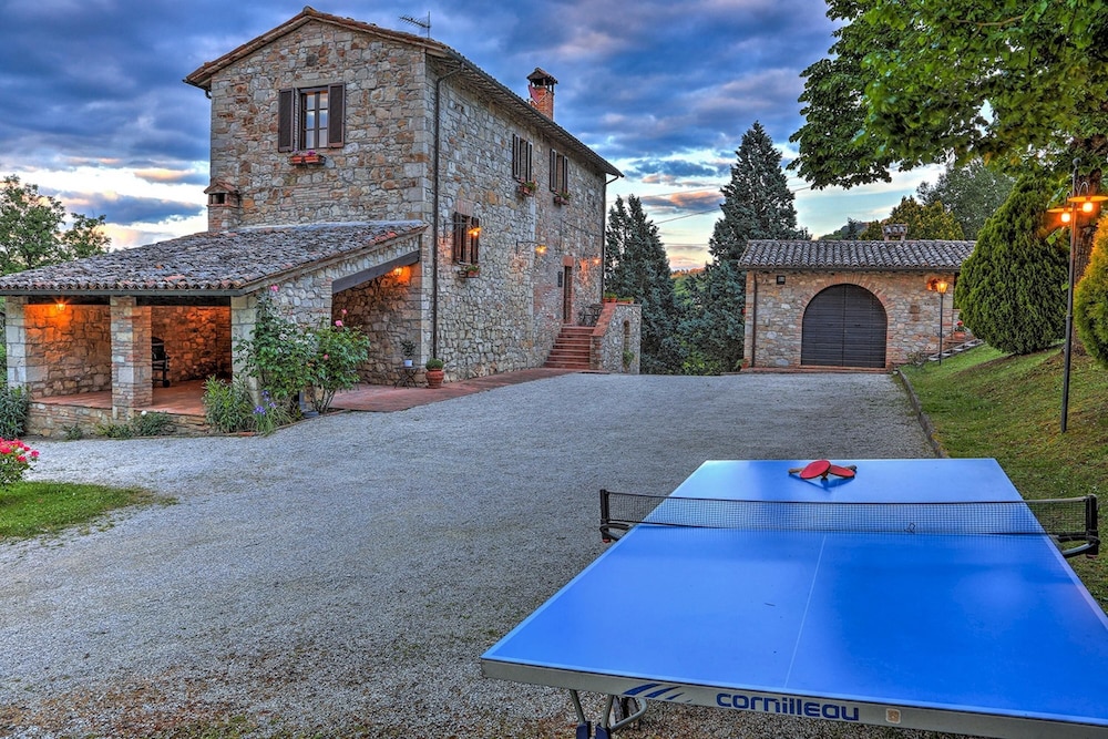 Villa photo 2