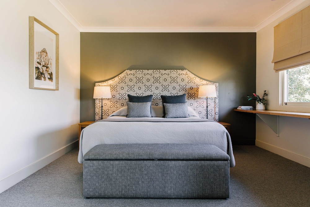 Luxury Suite - Photo 2
