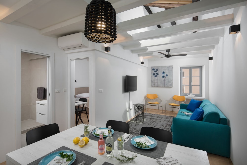 Deluxe Apartment, 2 Bedrooms, 2 Bathrooms, City View