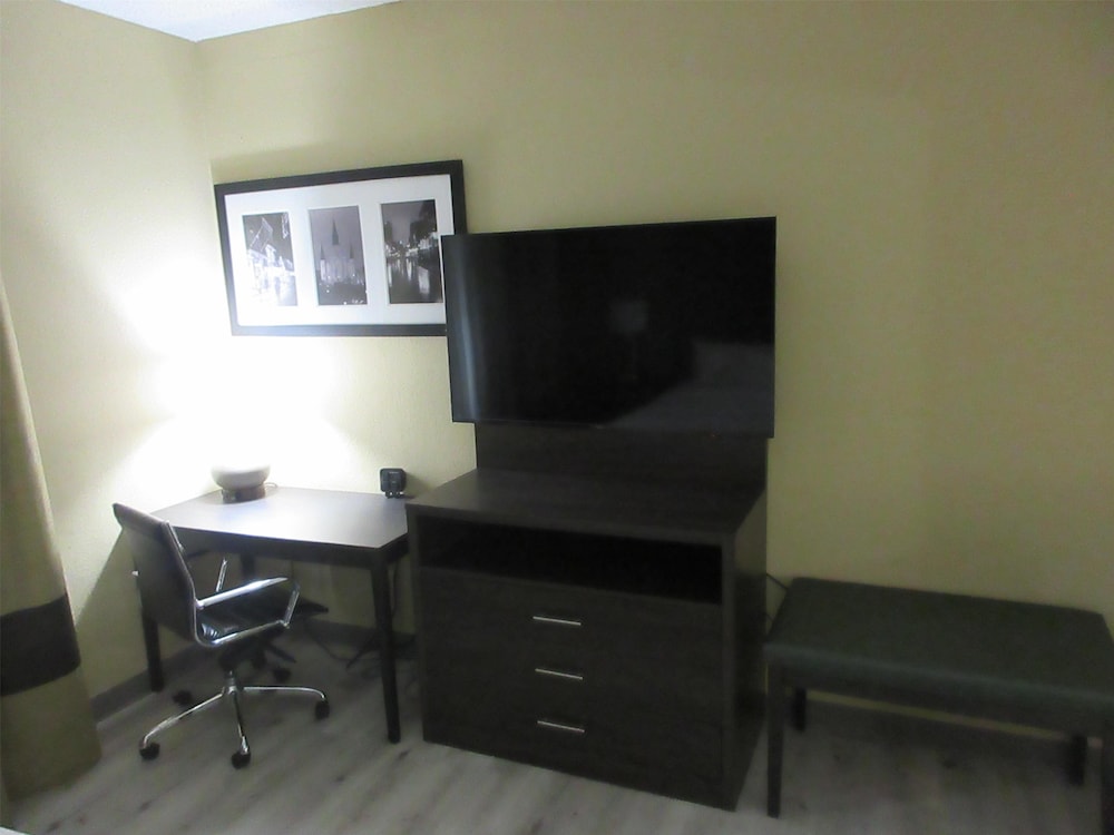 Suite, Multiple Beds, Non Smoking photo 1