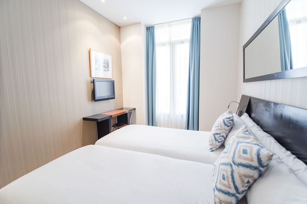 Standard Double Room - Photo 4