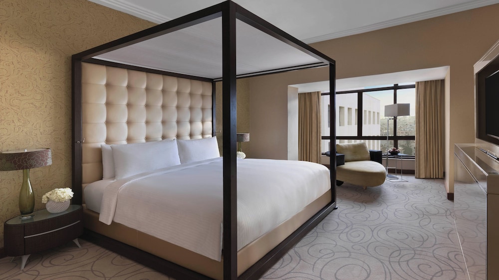 Royal Suite, 2 Bedrooms - Photo 2