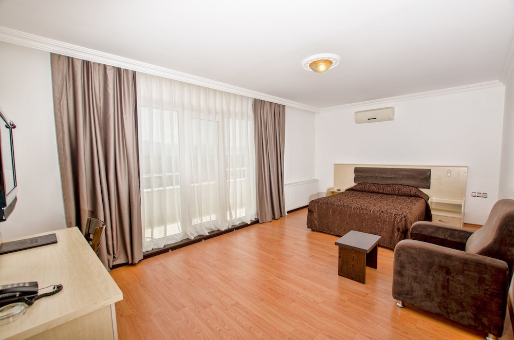 Classic Double or Twin Room photo 1