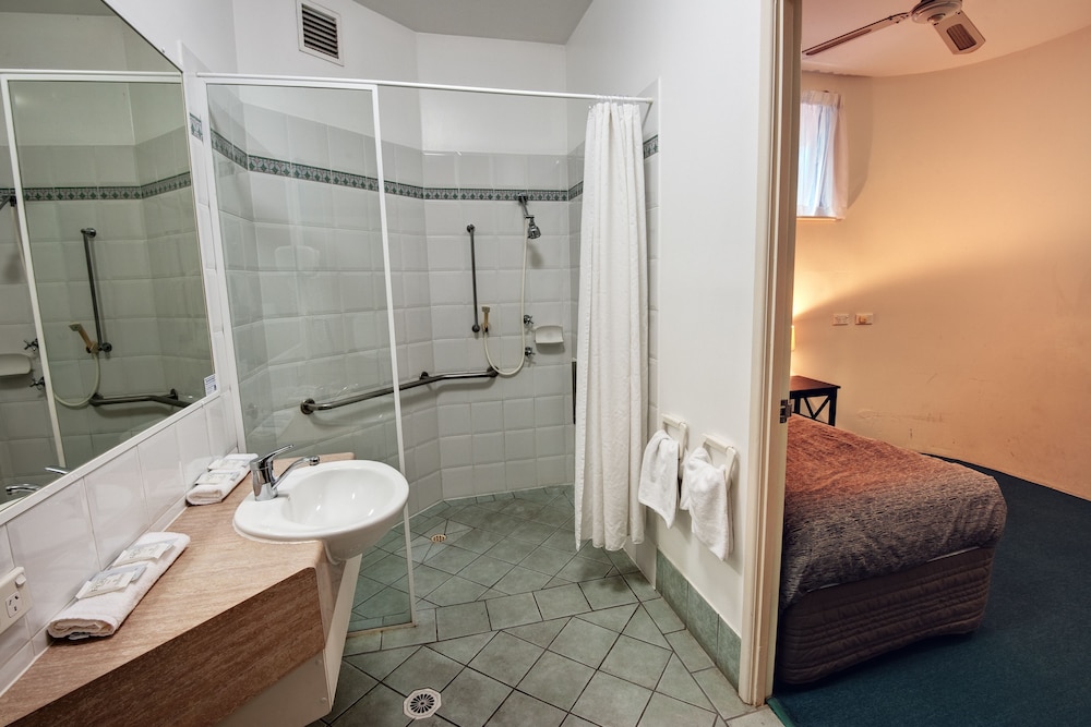 2 Bedrooms Courtyard Area Apartment photo 3