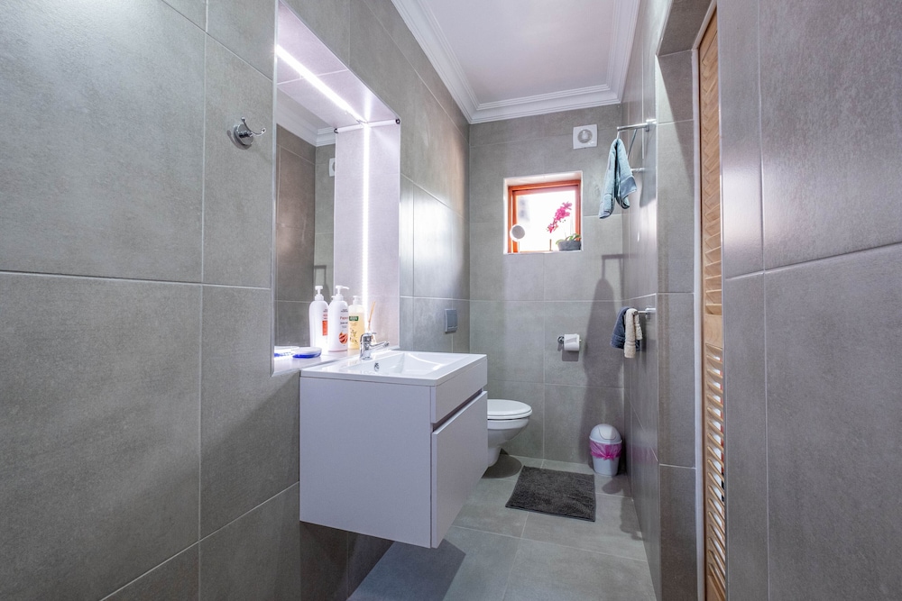Honeymoon Suite photo 3