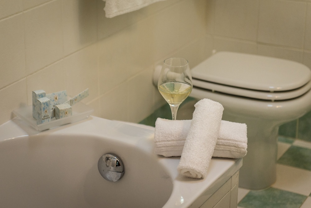 Superior Double Room, 1 Bedroom, City View photo 2