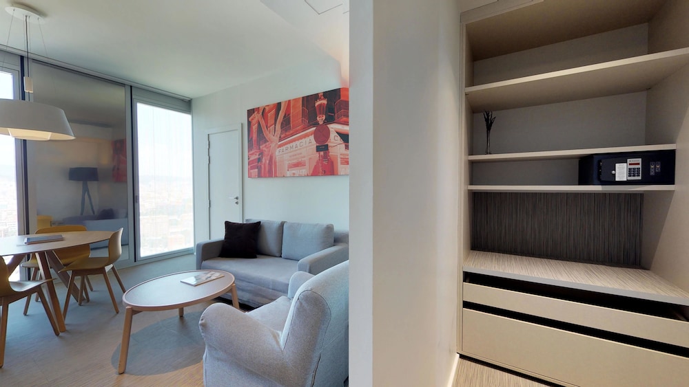 The Level, Suite, Sea View