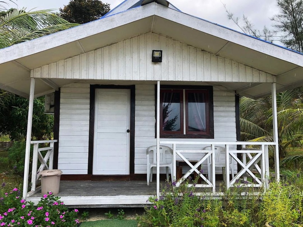Seaside Chalet 2 Pax photo 3