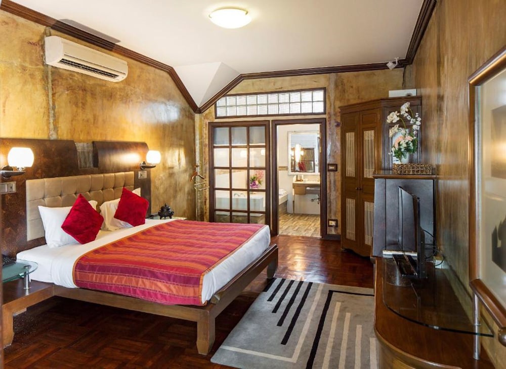 Family Suite Pool Villa