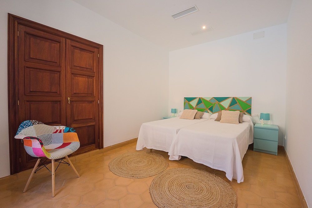 Villa Familiar, 5 habitaciones, piscina privada