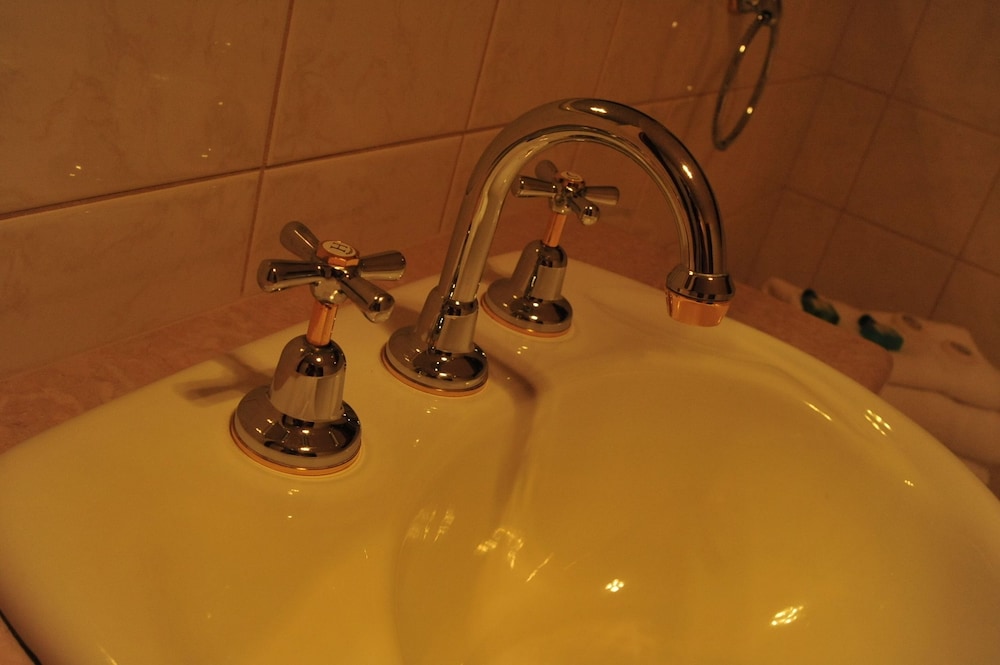 Standard Suite, 2 Bedrooms, Non Smoking, Kitchen photo 3