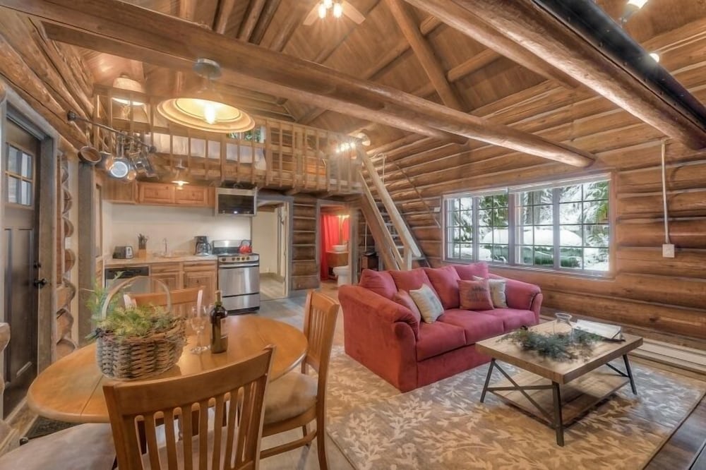 Cabin (Tahoma) photo 2