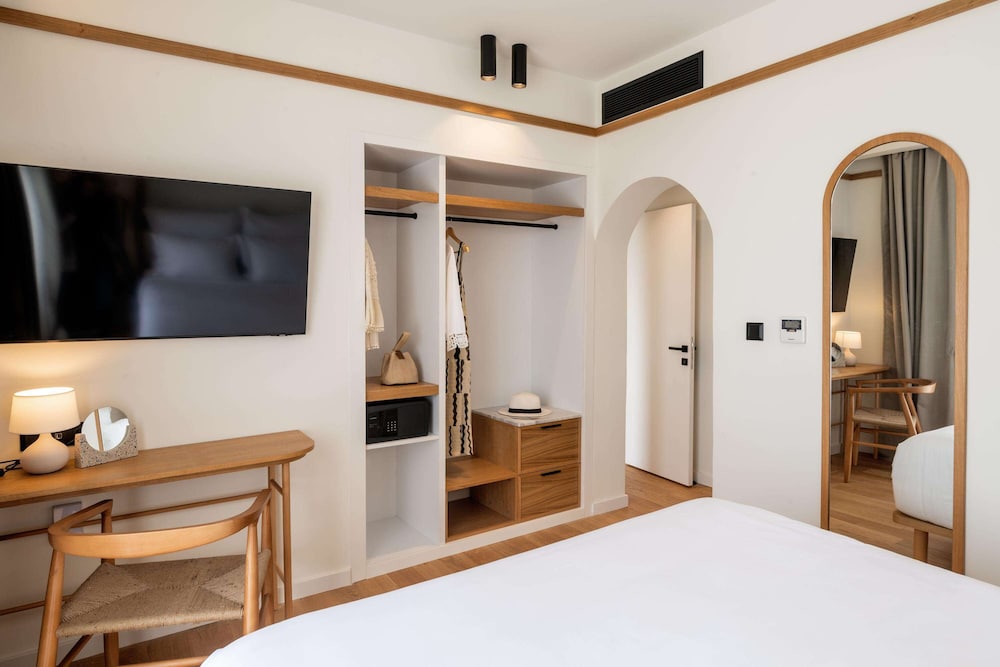 King Suite, Sea View - Photo 14