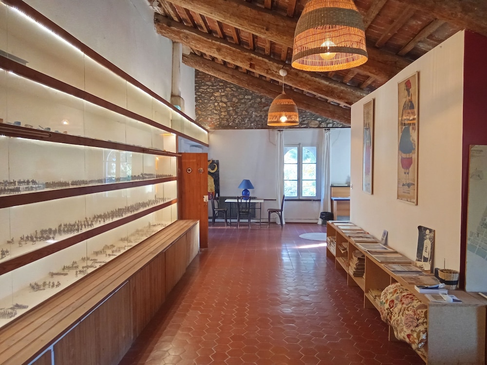 Gallery Room