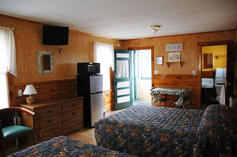 Premium Cottage, 2 Queen Beds, Lake View