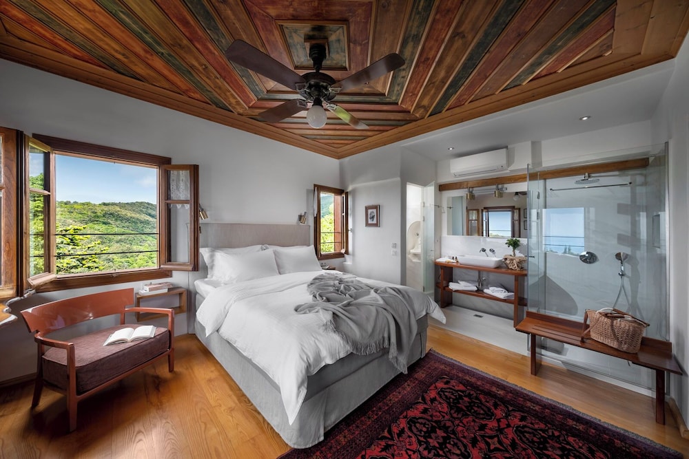 Deluxe Room with Panoramic Sea View - Lysithea photo 3