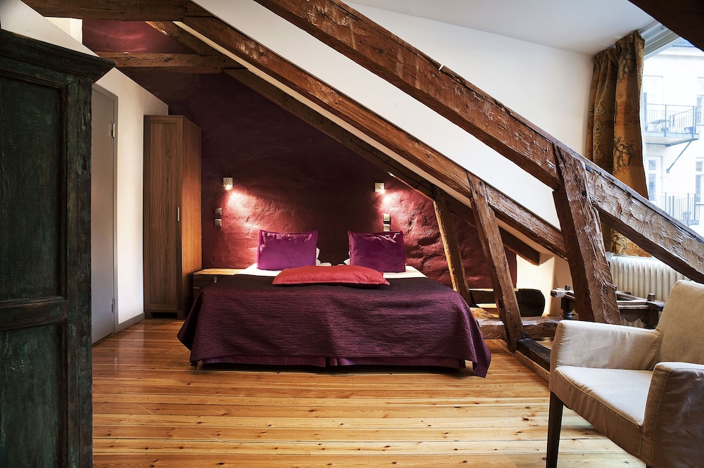 Superior Double or Twin Room - Photo 7
