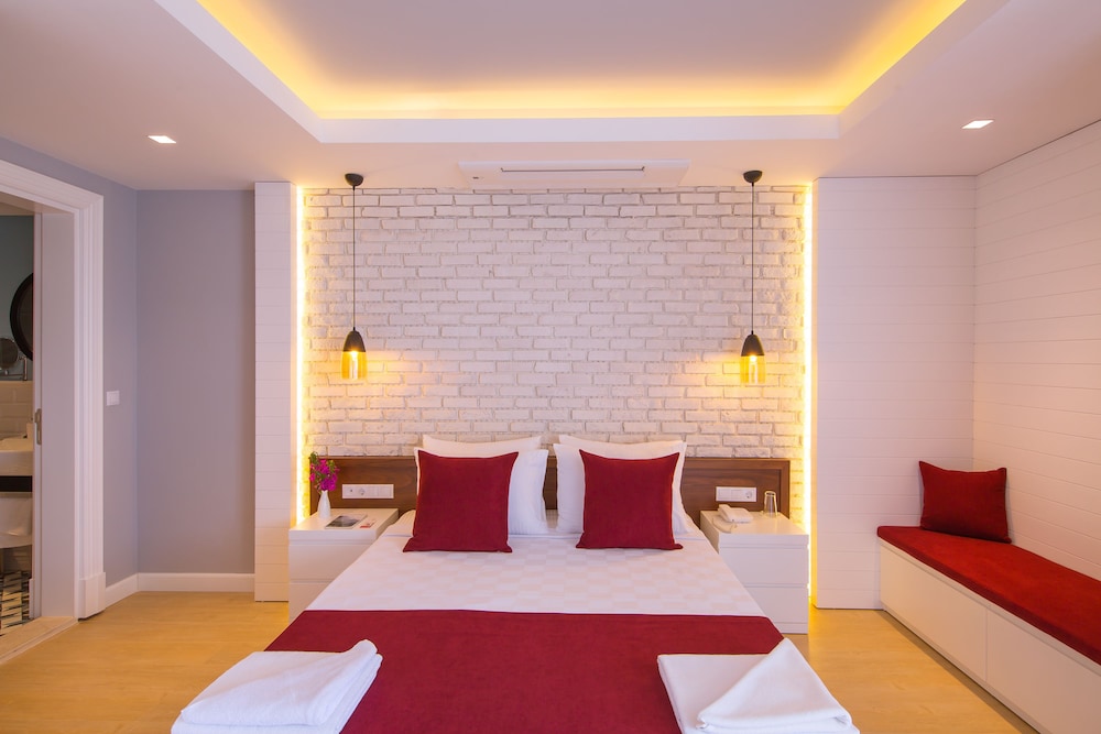Deluxe Double Room, Balcony, Sea View photo 2