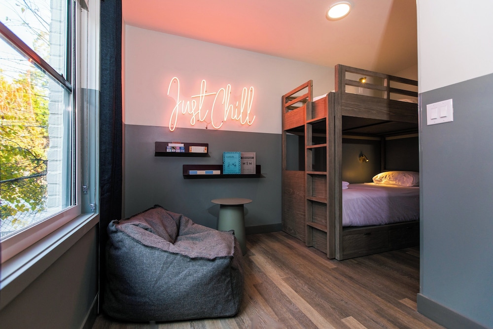Family Suite, Multiple Beds - Photo 4