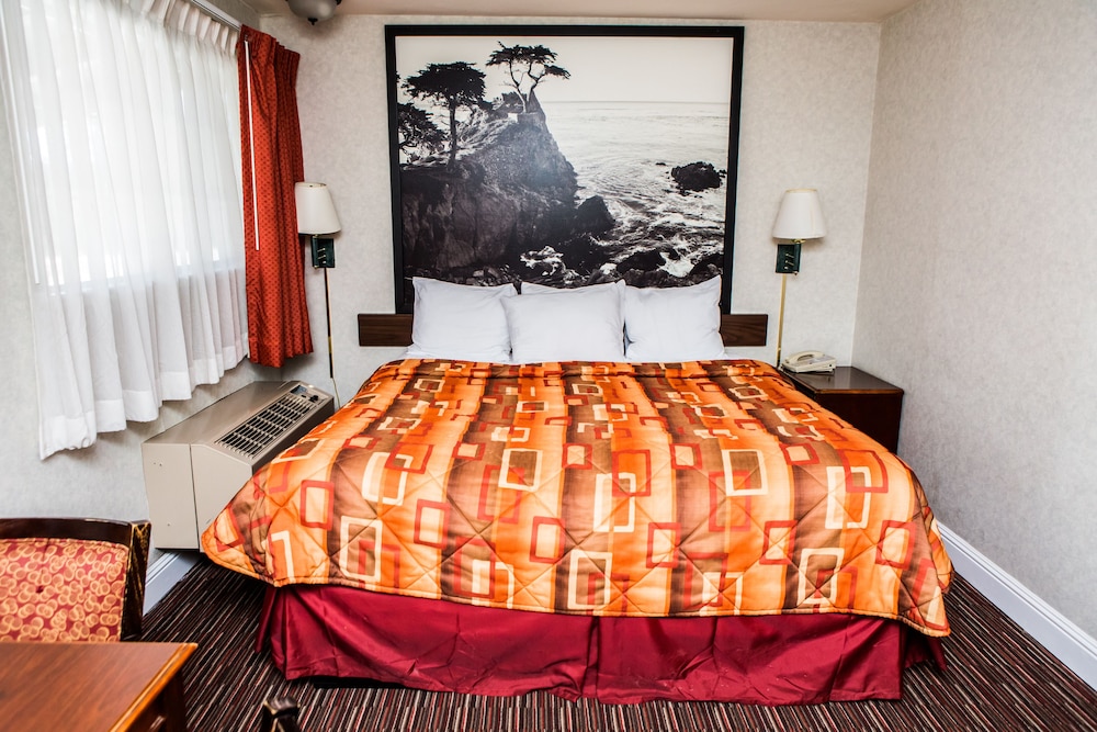 Suite, 2 Bedrooms - Photo 2