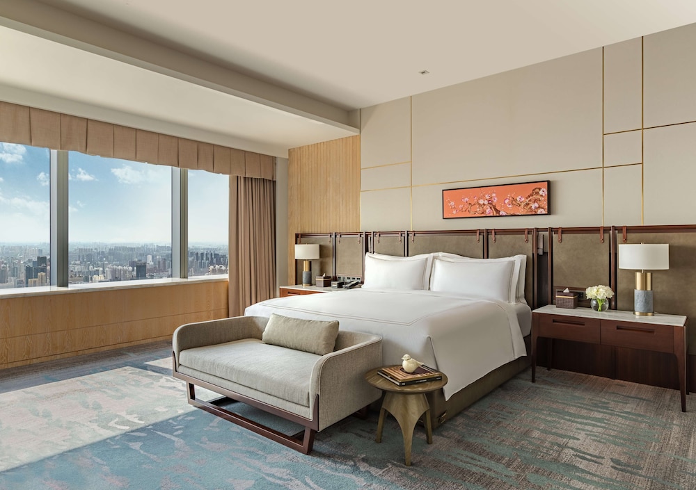 King Presidential Suite photo 3