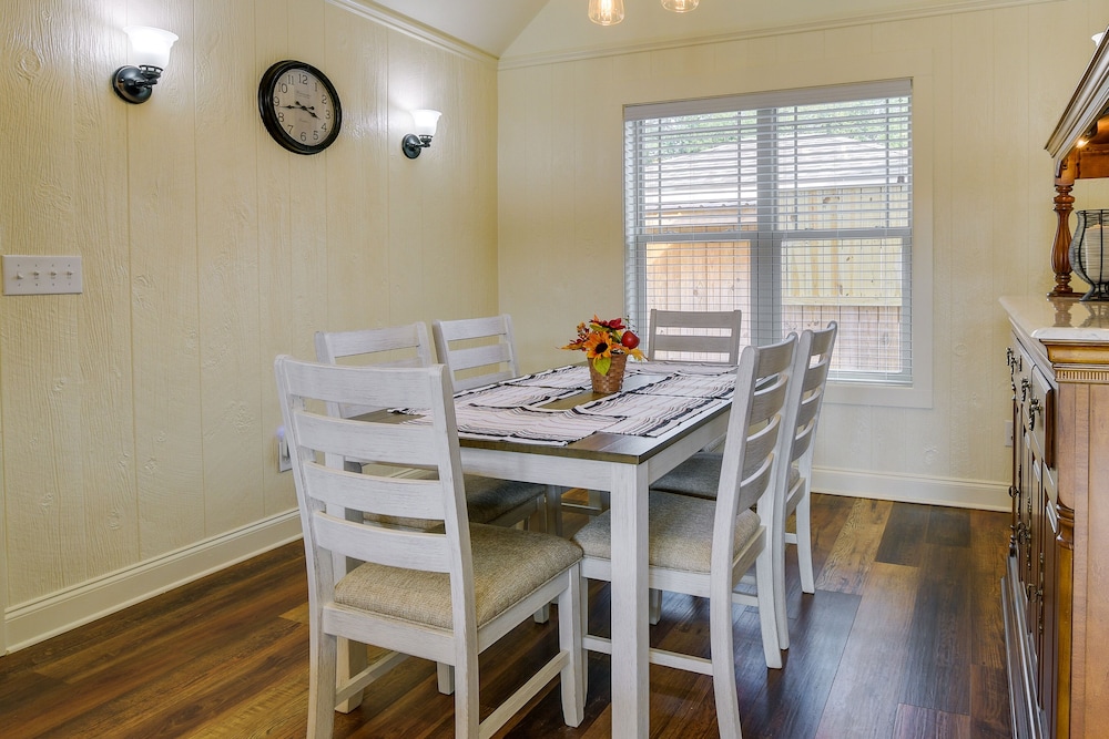 House (2 Bedrooms) photo 2