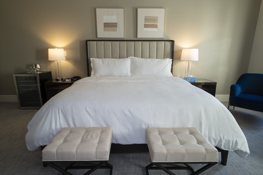 Luxury Single Room, 1 King Bed, Balcony