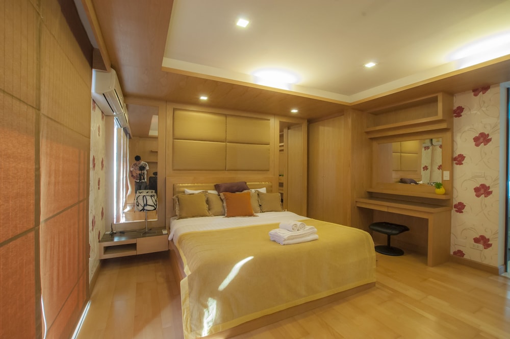 Corner Studio with Sofa Bed photo 2