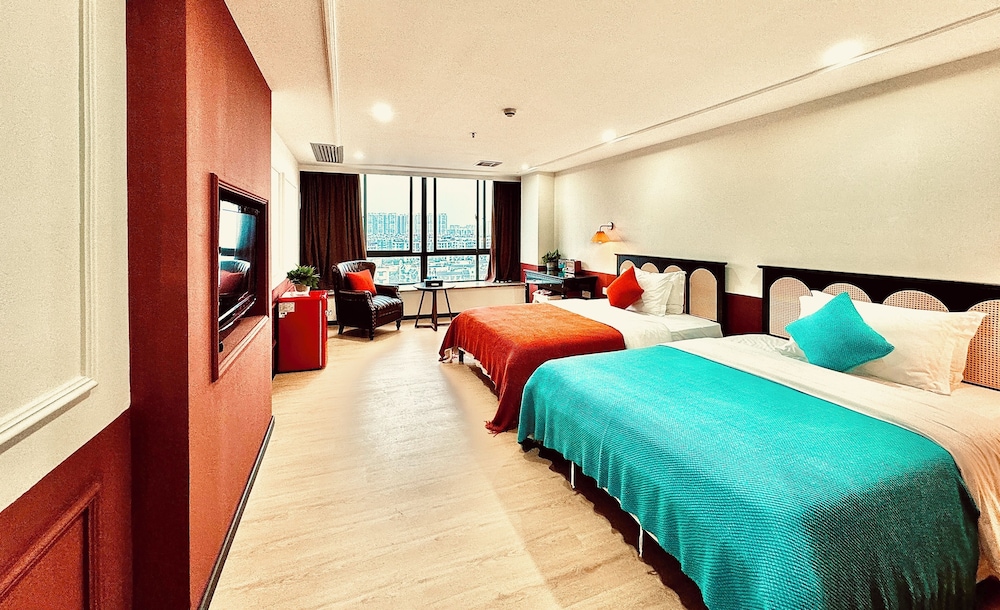 Deluxe Double or Twin Room