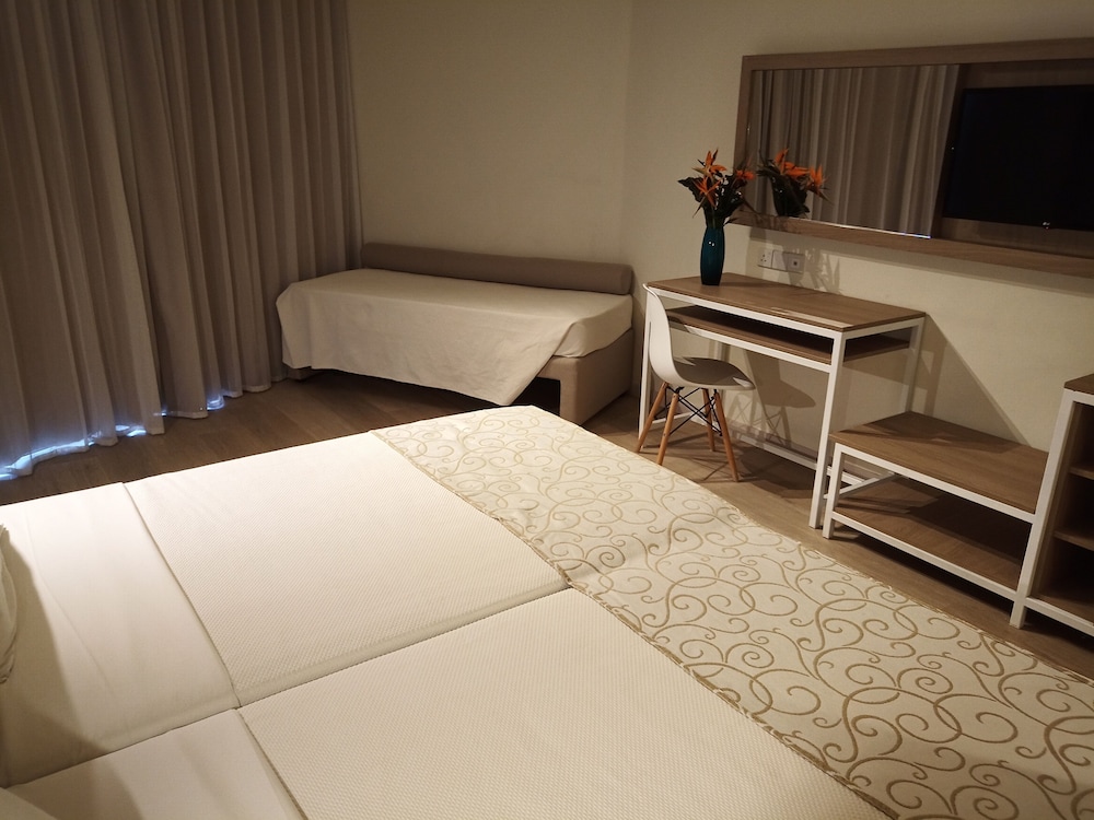 Deluxe Double or Twin Room, Sea View - Photo 5