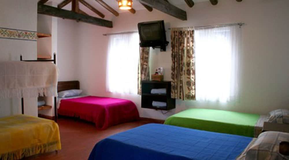 Shared Dormitory, Multiple Beds (12 Five Single Beds) photo 1