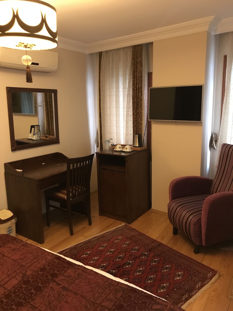 Deluxe Double or Twin Room, Balcony photo 3