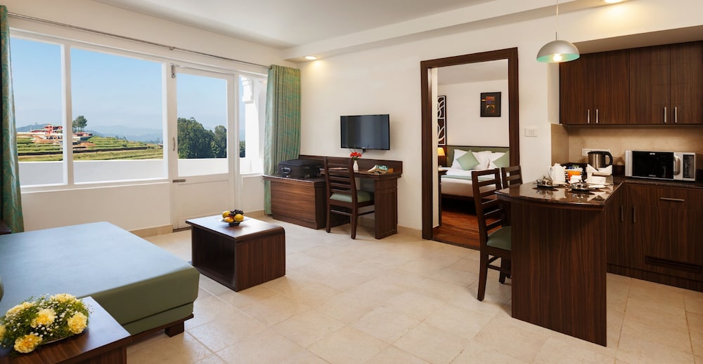 Privilege Suite - Photo 8