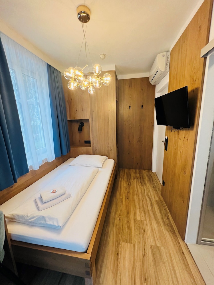 Single Room photo 1