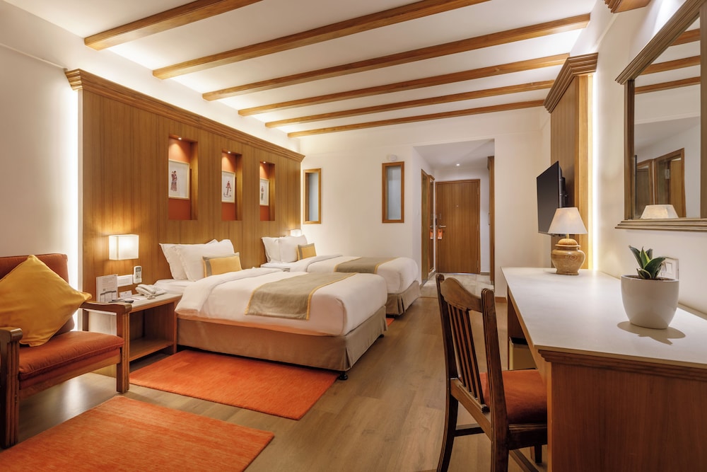 Junior Suite Heritage Wing - Photo 12
