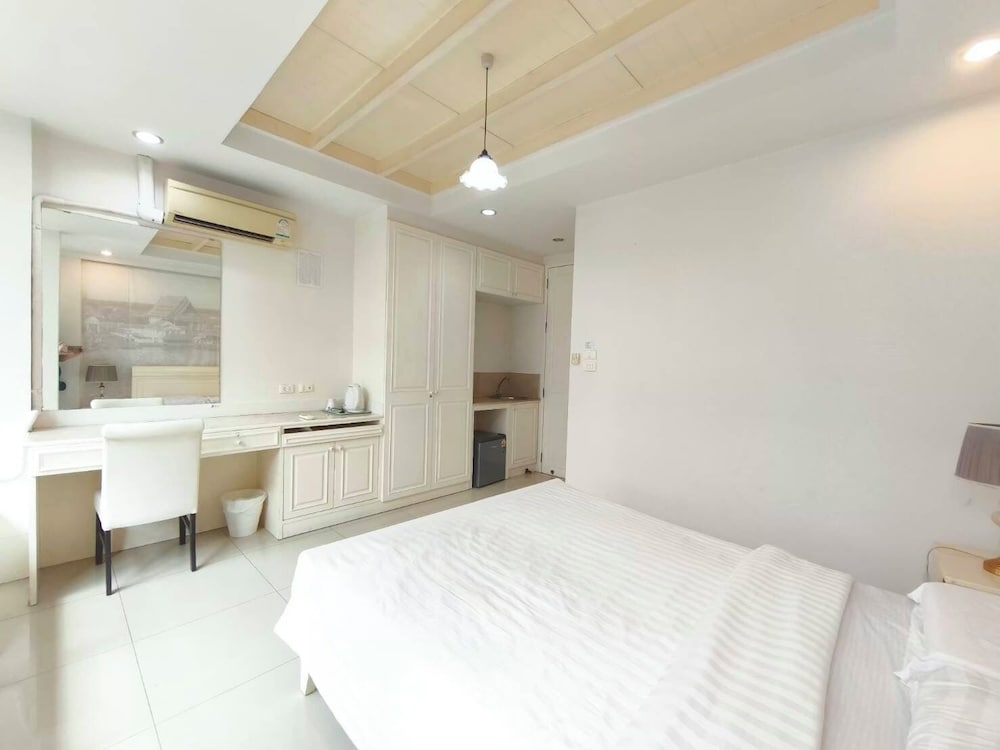Standard Double Room photo 3