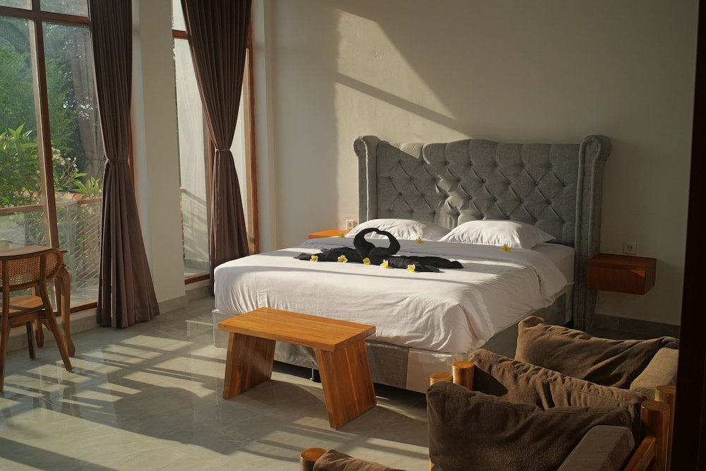Penthouse photo 1