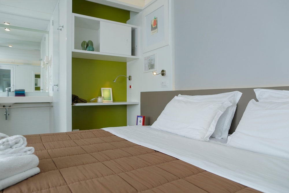 Deluxe Bungalow, 1 Bedroom - Photo 2