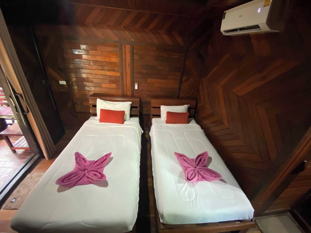Deluxe Twin Bungalow