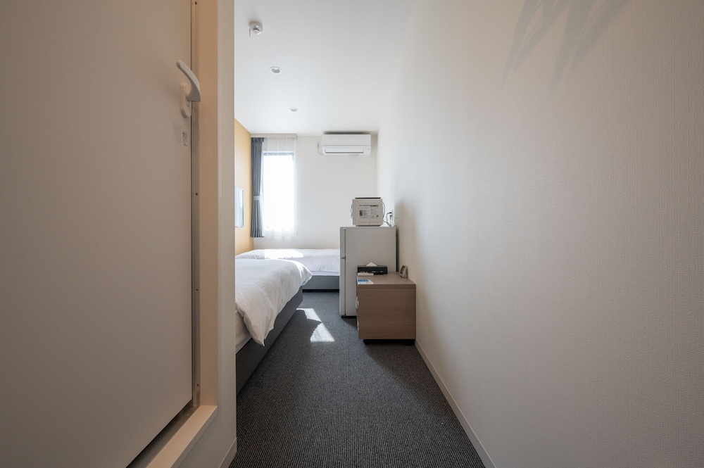Standard Twin Room (check-in is not available after 11PM) - Photo 3