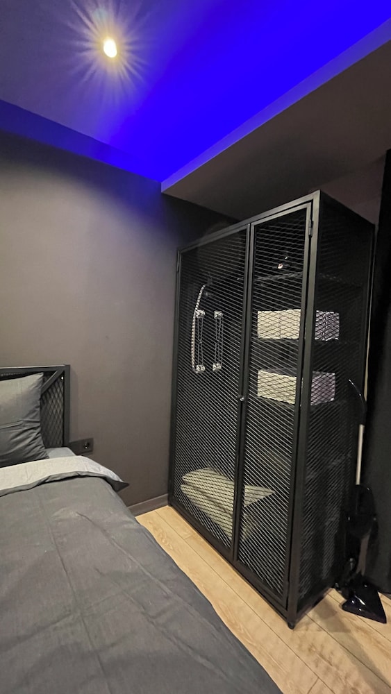 Deluxe Studio Suite photo 3