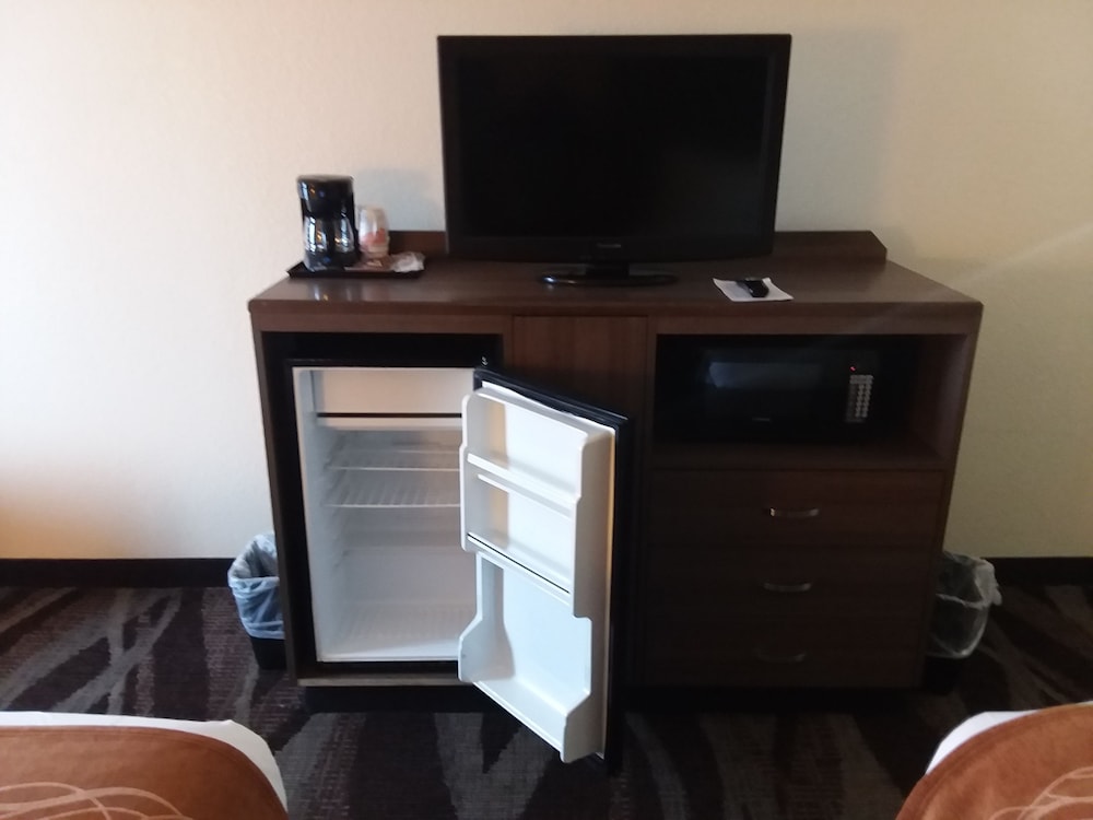 Suite, 1 King Bed, Non Smoking - Photo 6